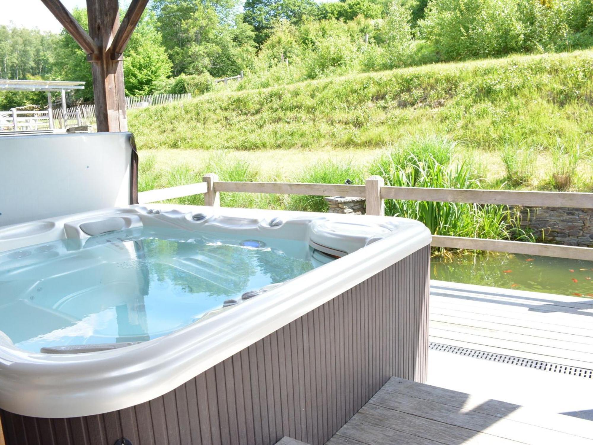 Villa With Hot Tub And Sauna 비에브르 외부 사진