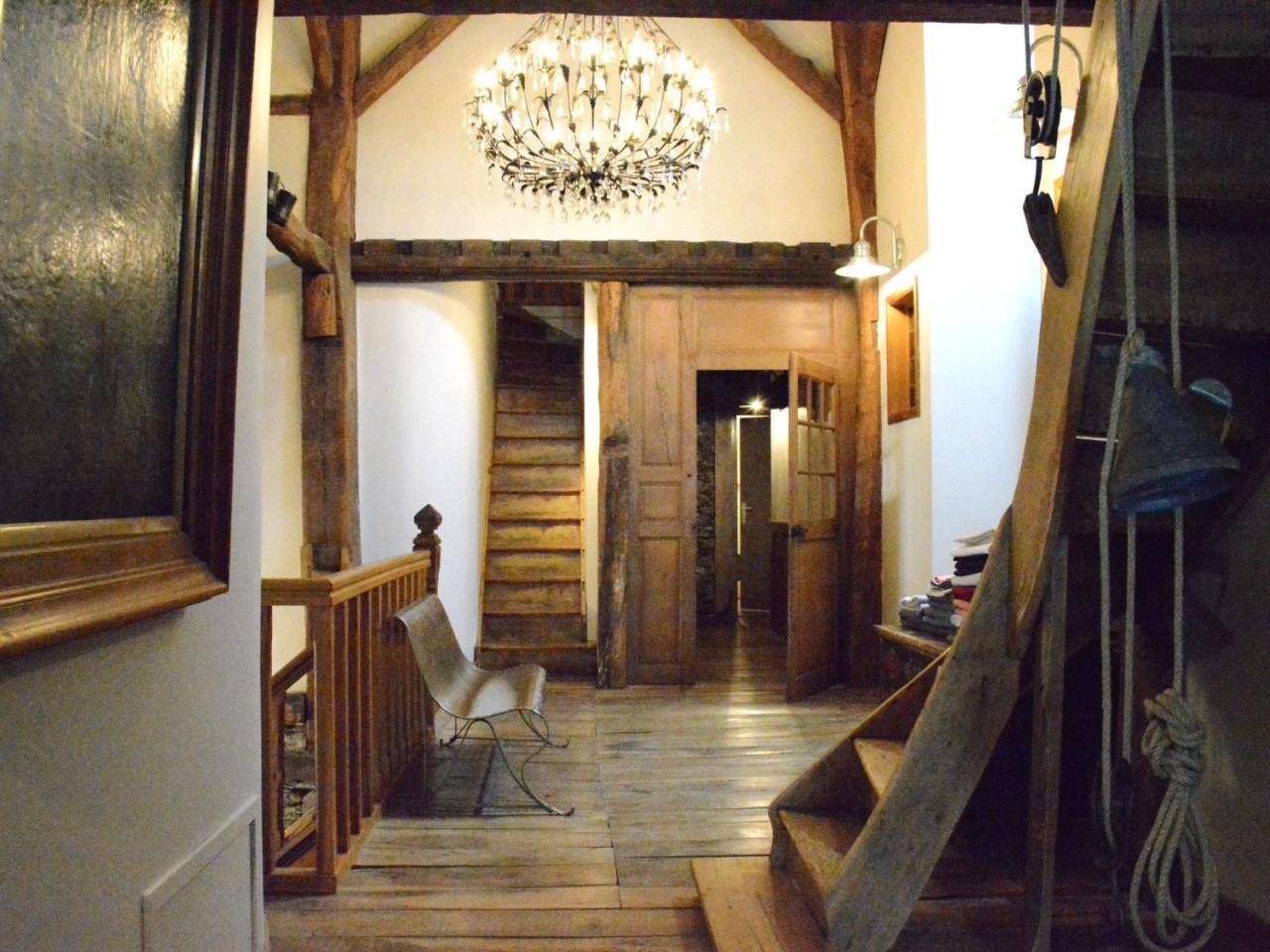 Villa With Hot Tub And Sauna 비에브르 외부 사진